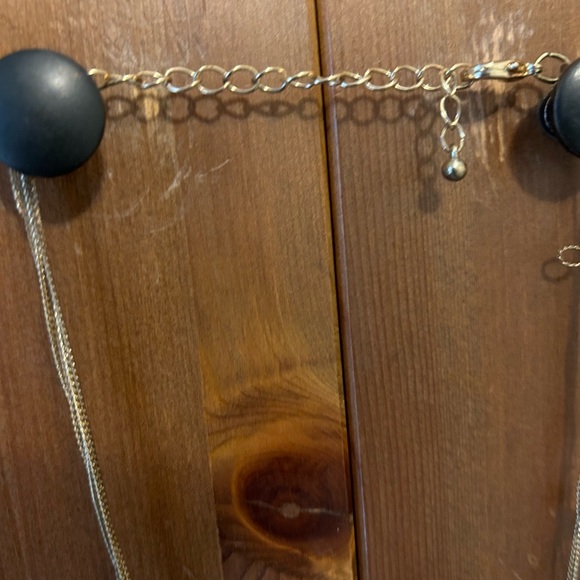 Layered Spring Colored Neck - Picture 4 of 4